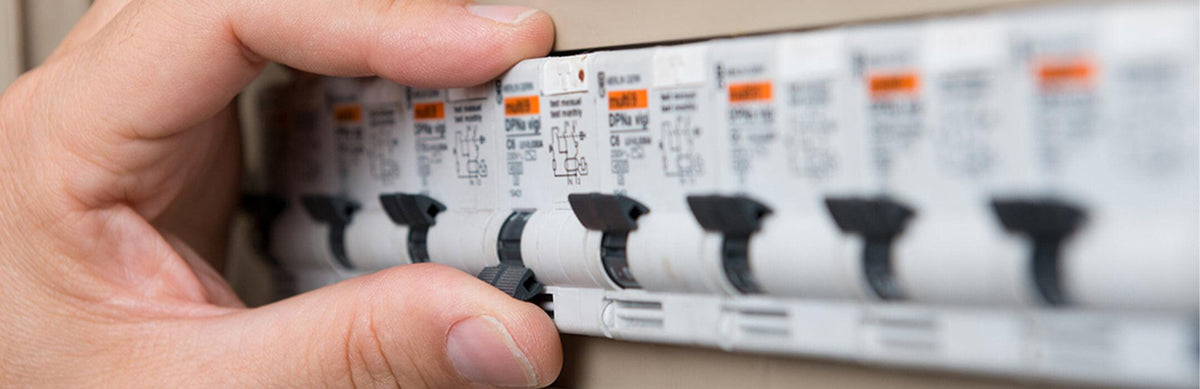 CIRCUIT BREAKERS, RCDs & SWITCHBOARDS